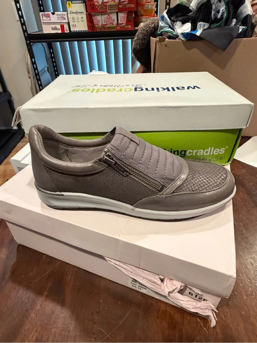 Walking Cradles Women’s Orion Walking Low  Slip On Shoe slate gray size 6.5 M